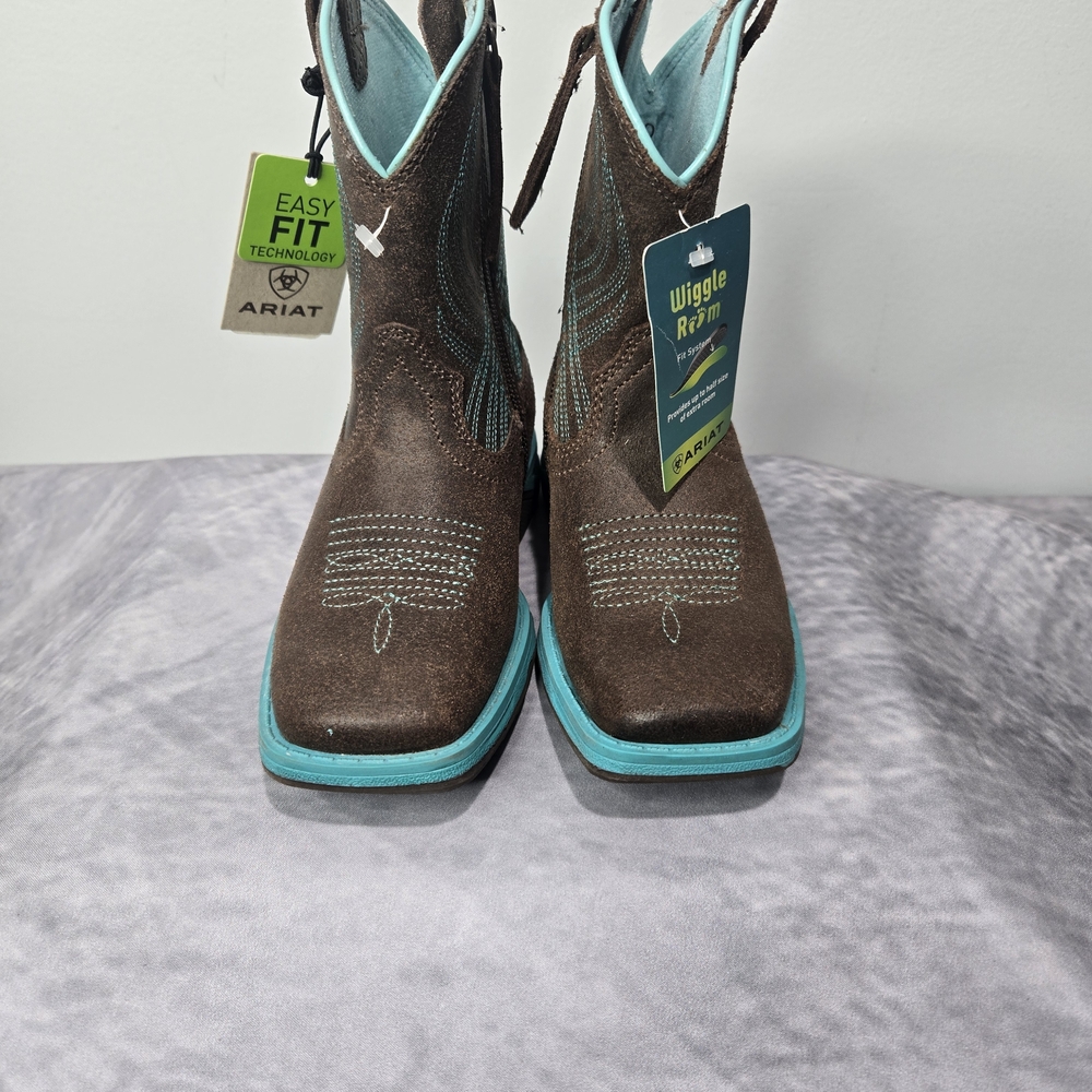 Ariat Kid's Anthem Western Boots in a brown and turquoise colorway